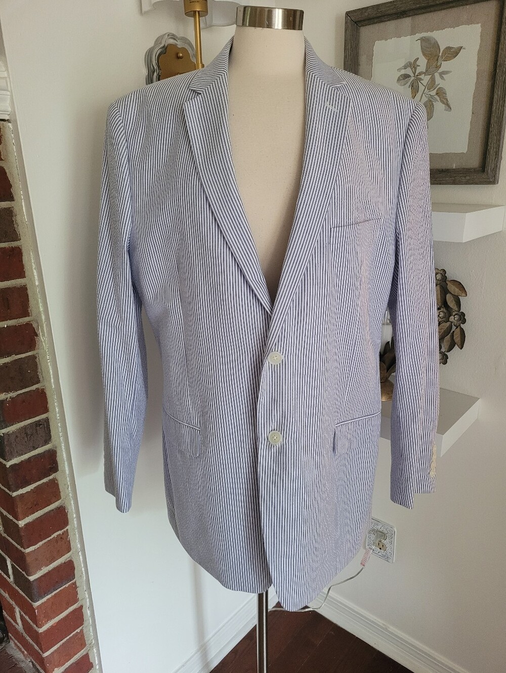 Saddlebred Blue and White Seersucker Sport Coat 44L